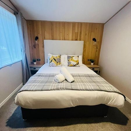 Copse View Lodge With Hot Tub York Ngoại thất bức ảnh