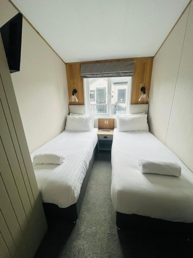 Copse View Lodge With Hot Tub York Ngoại thất bức ảnh